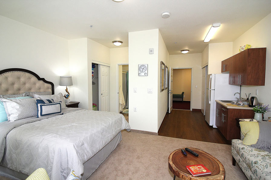 Ivy Creek Gracious Retirement Living room
